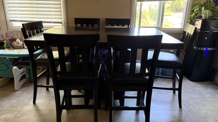 6 SEAT DINING ROOM TABLE