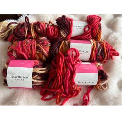 Isaac Mizrahi Craft Yarn 5 Skeins 4 Oz/ 68 Yd Wool Blend Columbus Red Pink