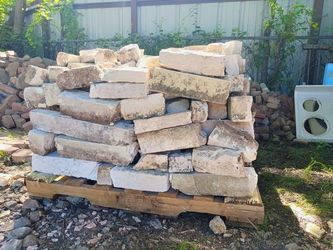 Large Pallet Lot of Austin Stone!