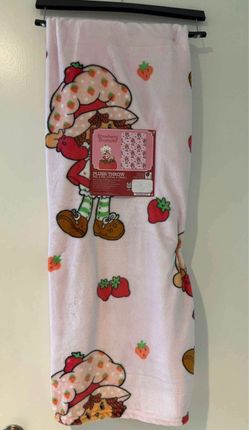 Strawberry shortcake blanket