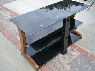 3 Tier Entertainment Stand