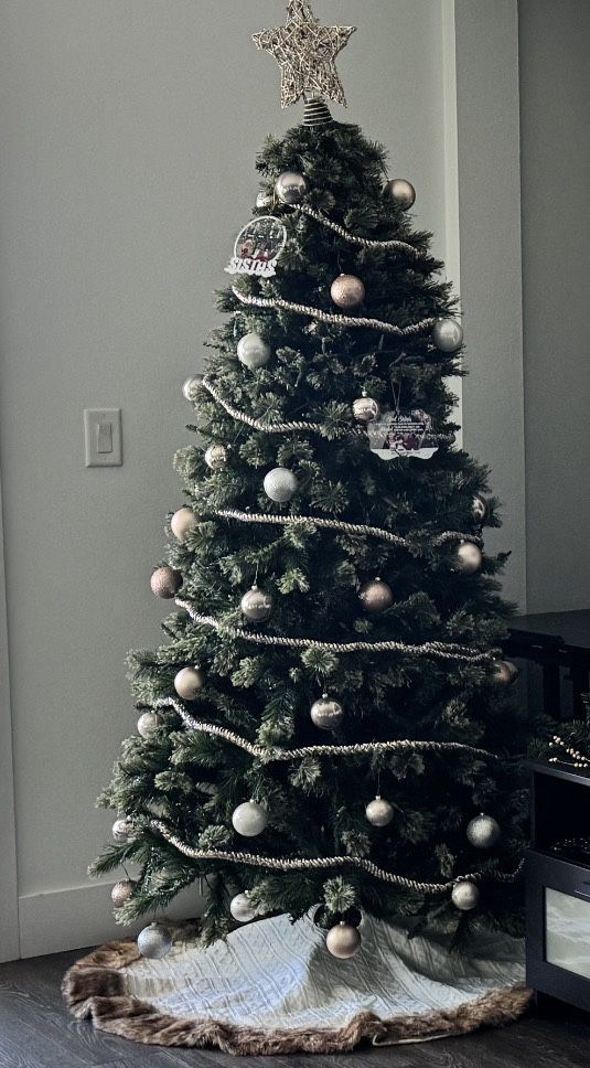 7ft Pre-lit Artificial Christmas Tree