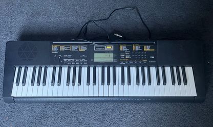 Casio CTK-2400 61-Key Electronic Keyboard