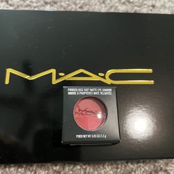 M.A.C Powder Kiss Eye Shadow