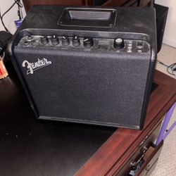 Fender Mustang LT25 Electric Guitar Amplifier