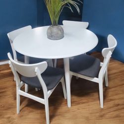Solid Wood 5 Piece White Round Dining or Kitchen Set - New 