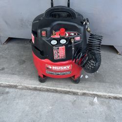 Husky 6 Gallon  Air Compressor