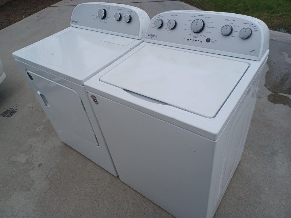 Whirlpool Washer And Gas Dryer