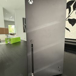 Xbox Series X Mini Fridge