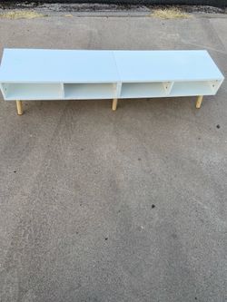 TV Stand Console for TVs/mueble es un soporte para televisor