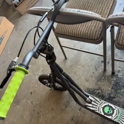 Mongoose scooter