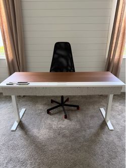 Modern Office Desk + Chair Set – Excellent Condition