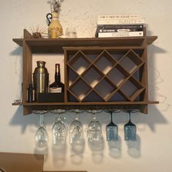 wall mounted wine rack