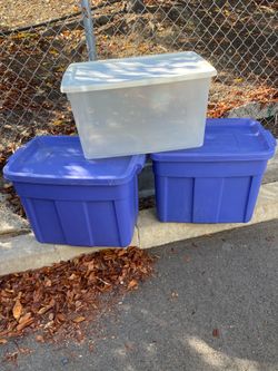Large plastic containers with lids $18 for all