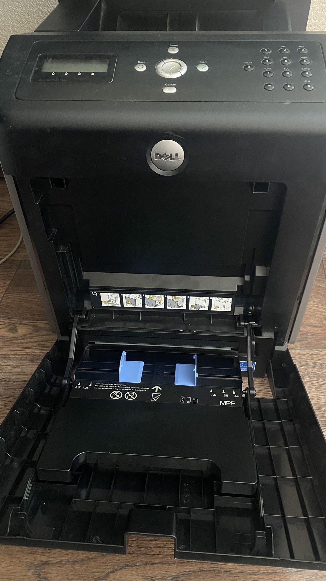 Dell MFP 3115CN Color Laser Printer 4 in 1 for Sale in Las Vegas, NV