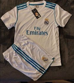 Real Madrid Adult Soccer Uniform Generic No Brand Size Medium-Uniformes De Futbol