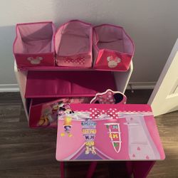 Toddler Desk w/Chair & Organizers 