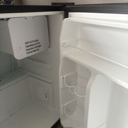 Mini Refrigerator 