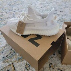 Yeezy Boost 350 V2 Bone Brand New Size 10.5