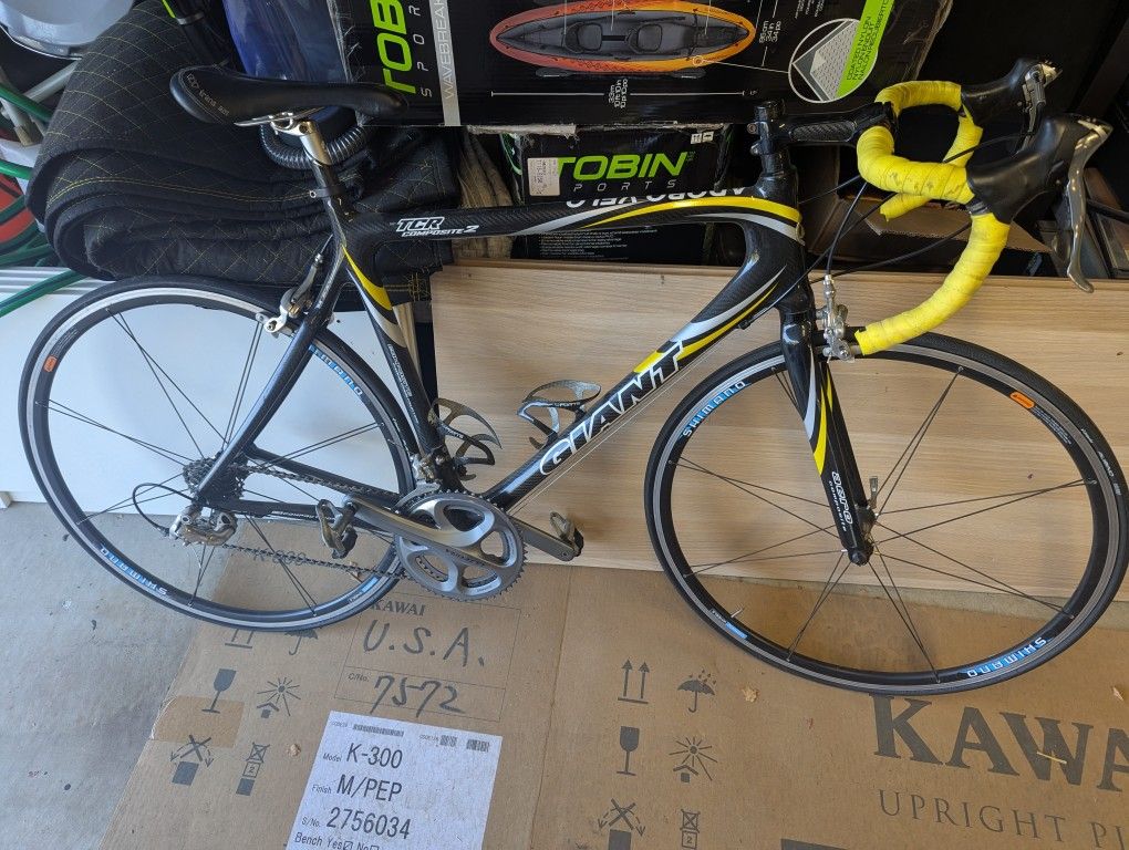 Giant TCR Carbon Fiber Road Bike