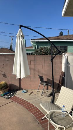Outdoor umbrella