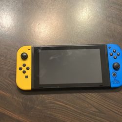 Nintendo Switch Fortnite Edition 