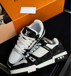 LV designer shoe