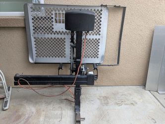 Harmar Auto Lift AL 100 w/Swing Away Arm