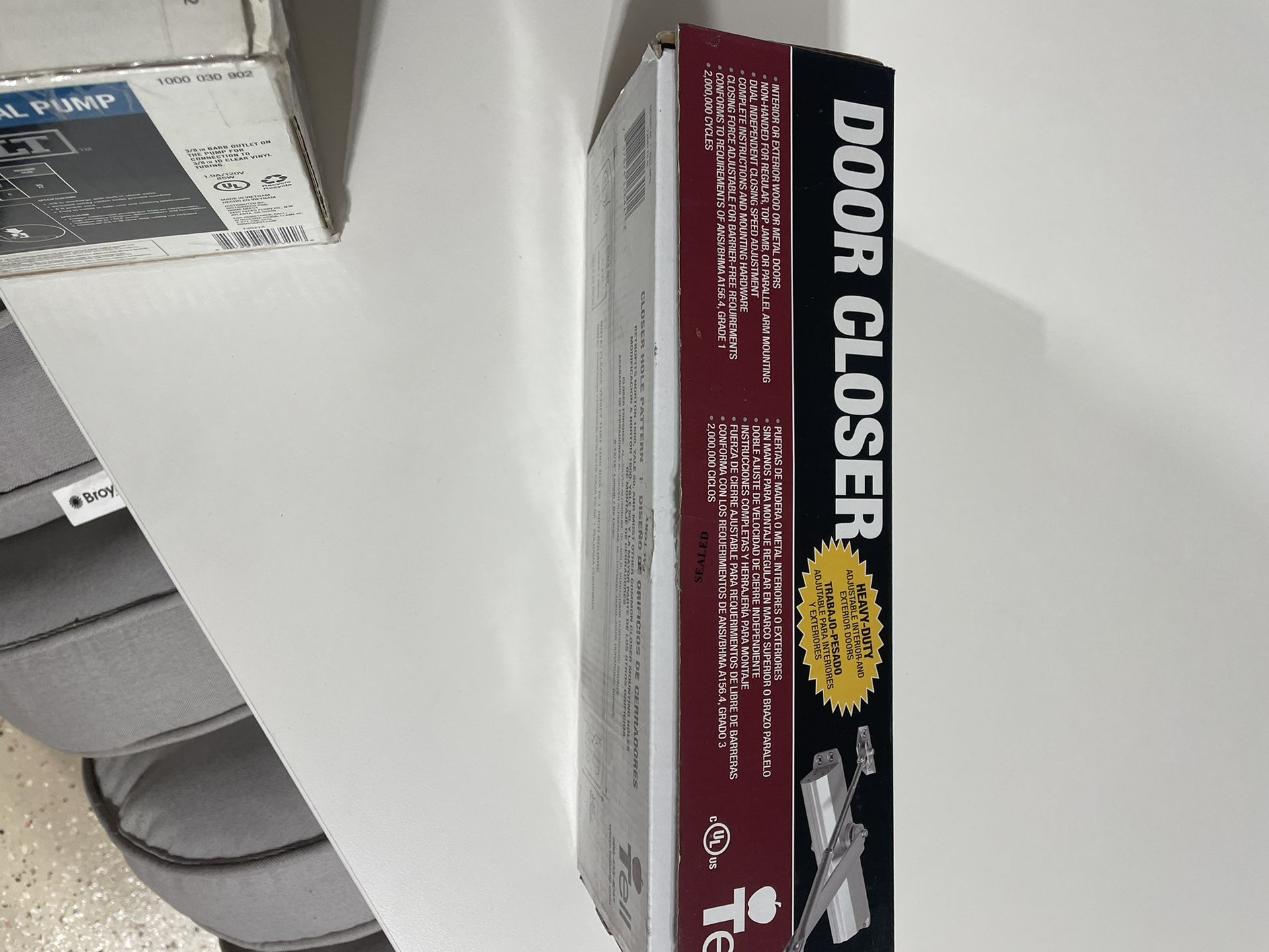 Door Closer Heavy Duty 600 Series , NEW $59