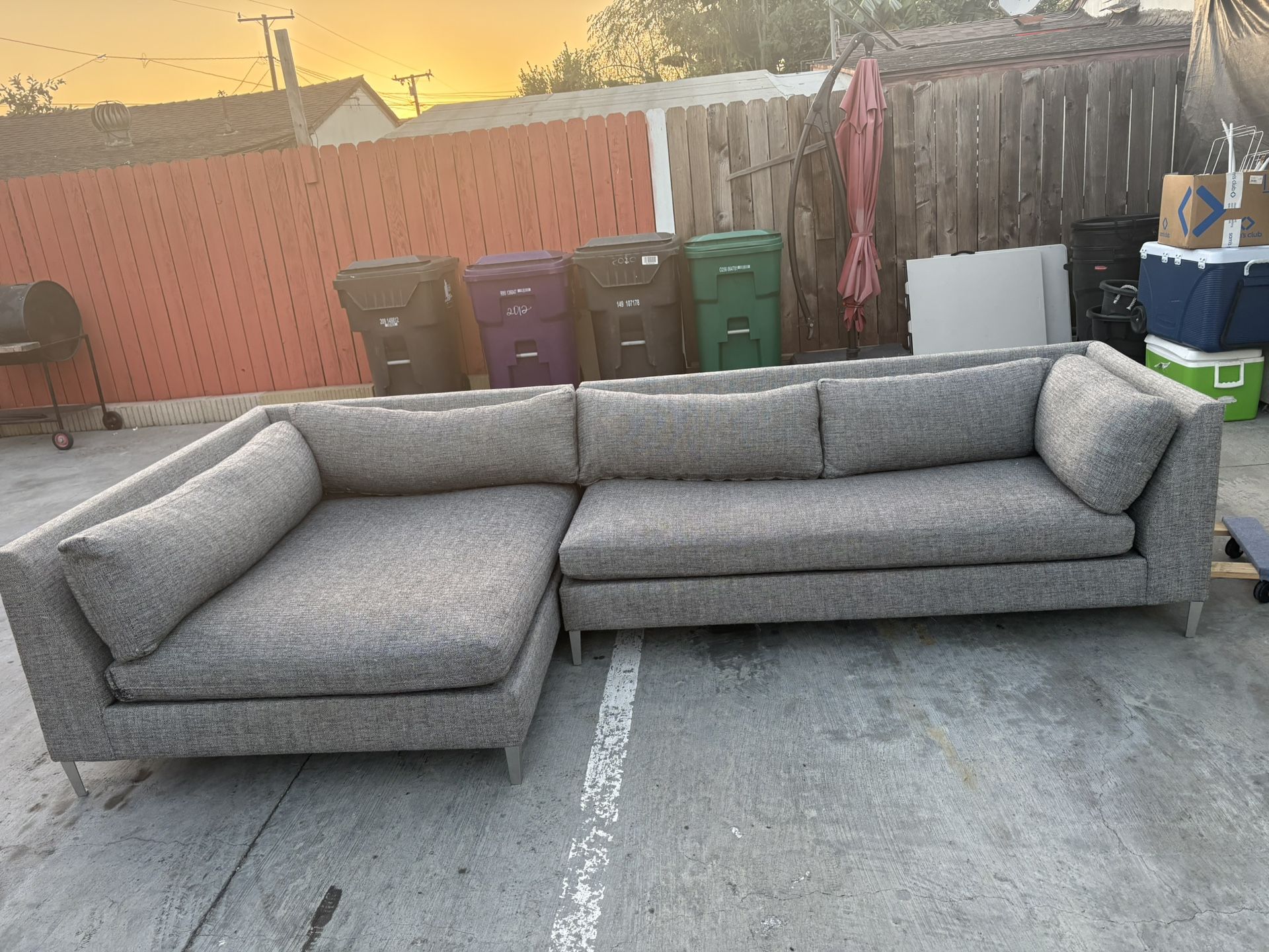 CB2 Decker Sectional Couch 🚚