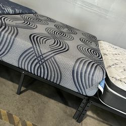 Memory Foam & Euro top Mattress