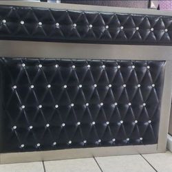 Large Receptionist Desk