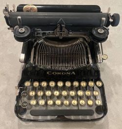 Antique Corona Traveling Typewriter 1910