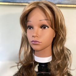 “Alanna” Wig By Envy. New With Tags 