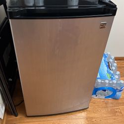 kenmore mini fridge 