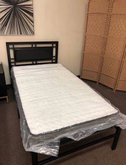NEW IN BOX) Twin & Full Size Black Metal Platform Bed Frame 👑 NO BOXSPRING Required