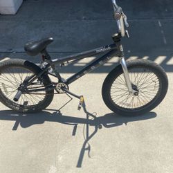 Bmx Mongoose Rebel Bike