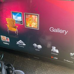 Samsung 52 Inch smart tv