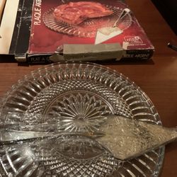 Platters And Serving Trays. 