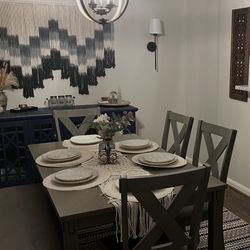 Dining Room Table 