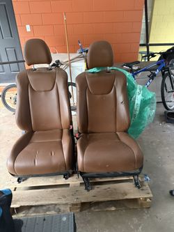 2 Lexus Rx350 Seats. Brown