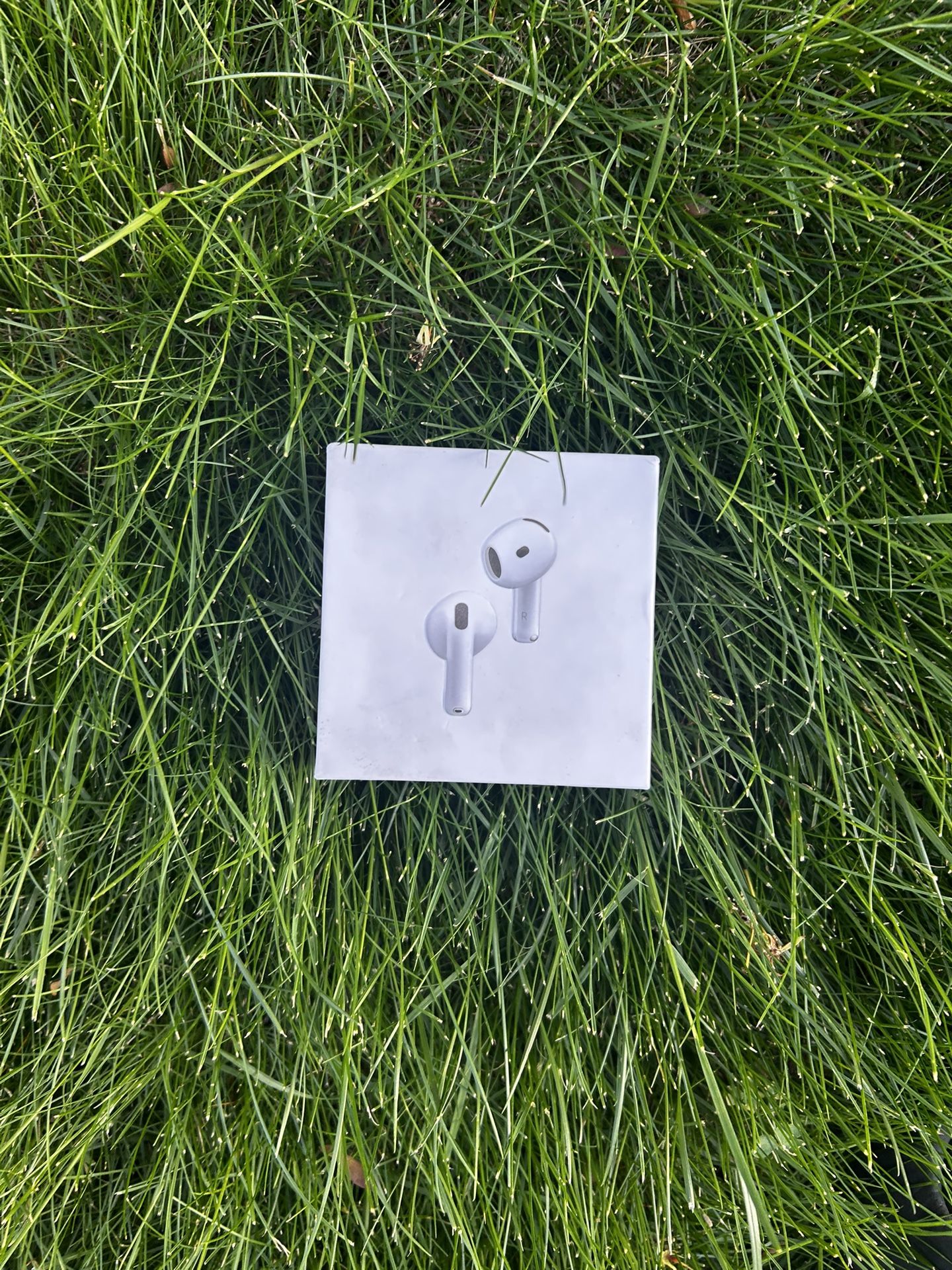 Apple Airpod Earbuds Gen 4 Noise Cancellation W/Magsafe Case