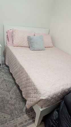 Full Size White Bed Frame & Mattress – Excellent Condition