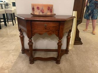Ethan Allen console table