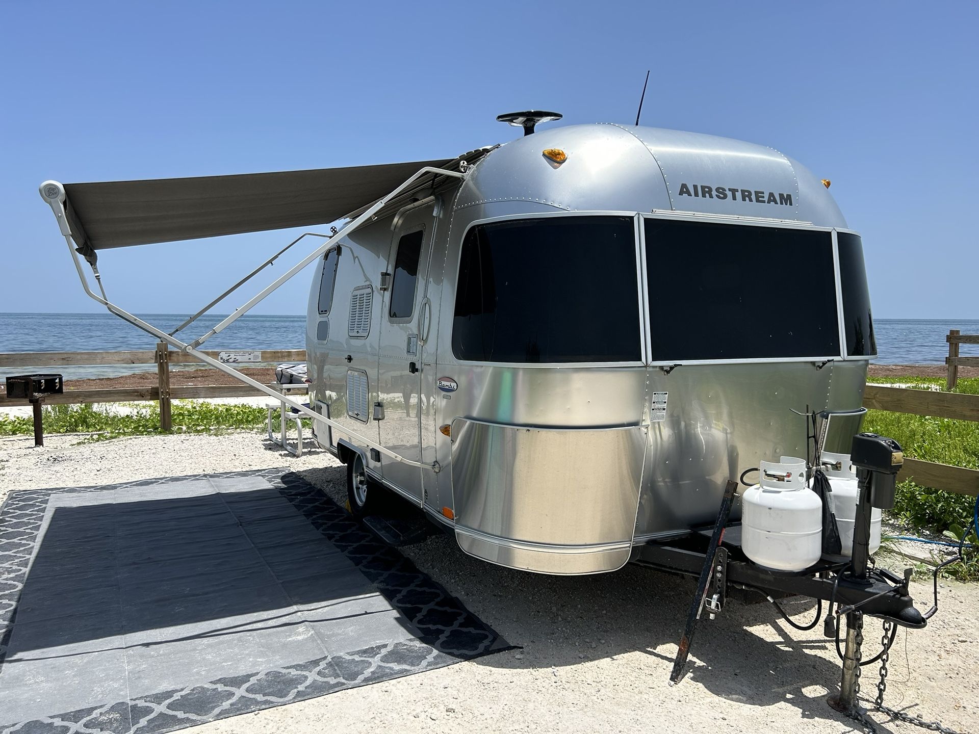 2005 Airstream Bambi 19 CCD