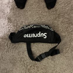 Supreme Cross Bag
