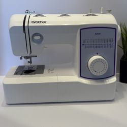 Brother GX37 Sewing Machine – 37 Stitches, Foot Pedal, Lightweight, Tested