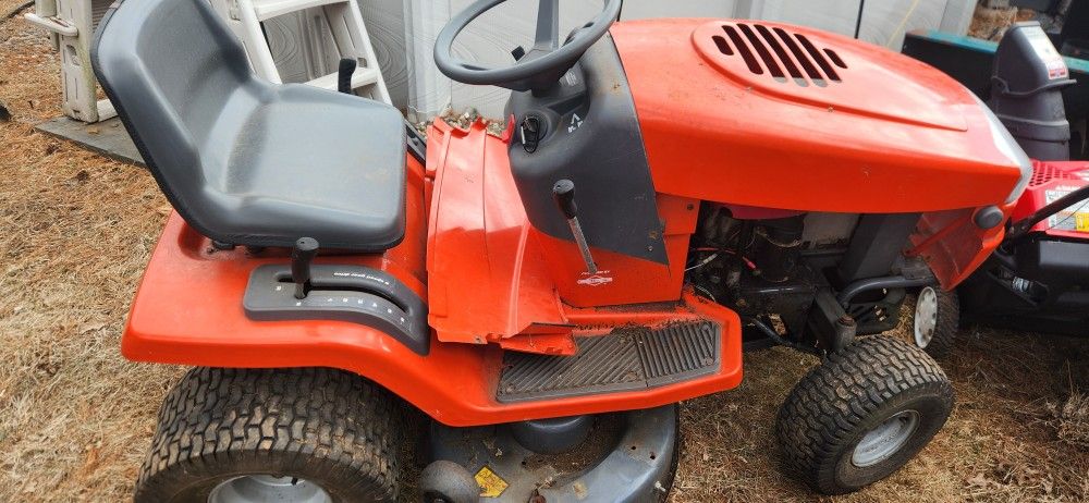 Scott's Lawn Tractor (Needs Engine)read Description)