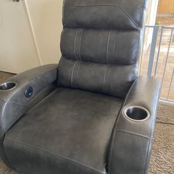 Abbyson Recliner