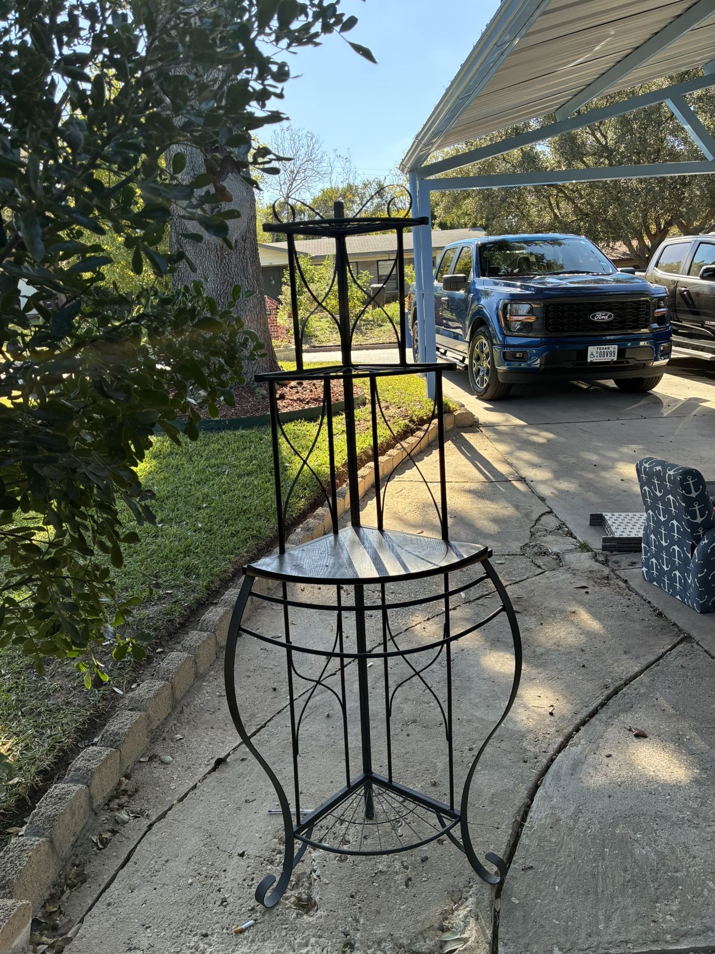 Iron Stand For Outdoor Or Indoor Decoration